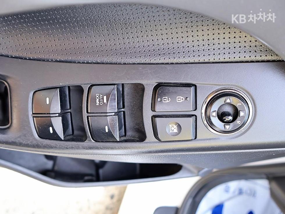 Hyundai Avante — miniaturë 11