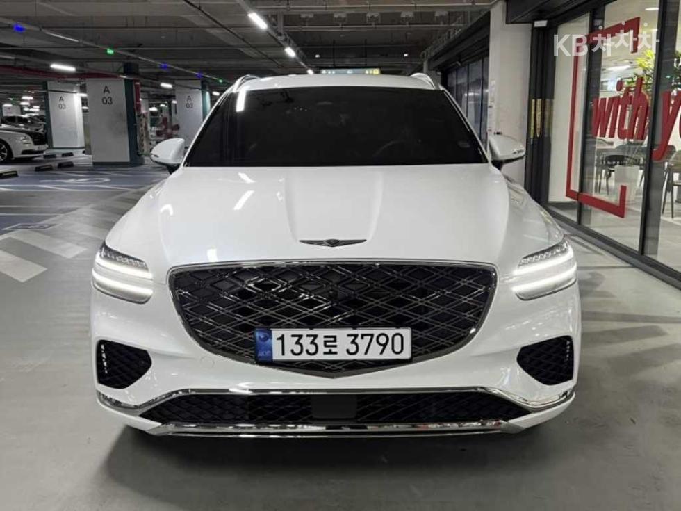 2026 Genesis GV70 photo