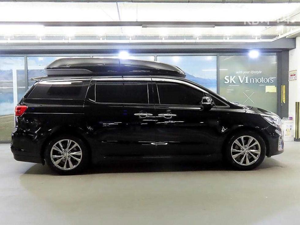 Kia Carnival — miniaturë 3