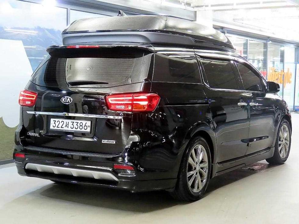 Kia Carnival — miniaturë 4