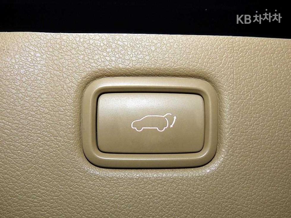Kia Carnival — miniaturë 14