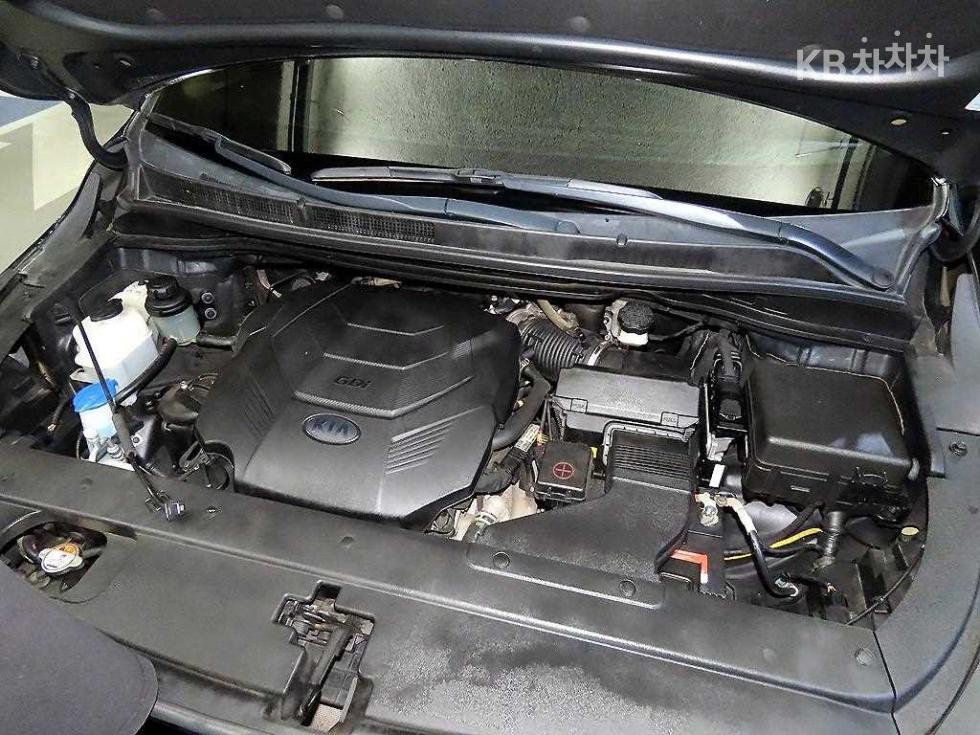 Kia Carnival — miniaturë 19