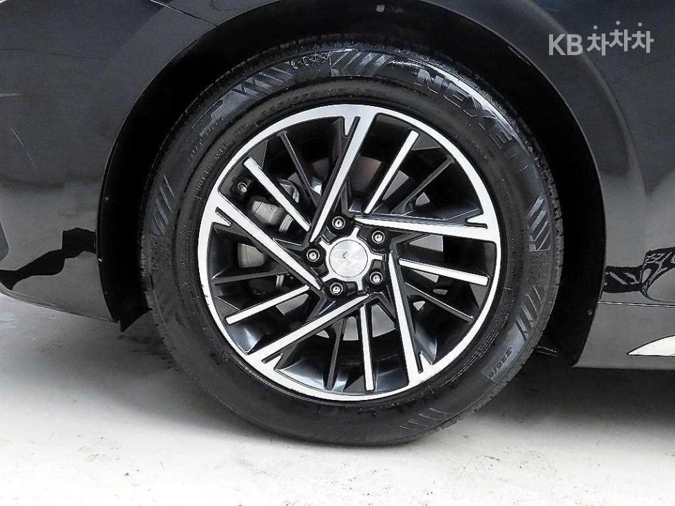 2019 Hyundai Used Car photo