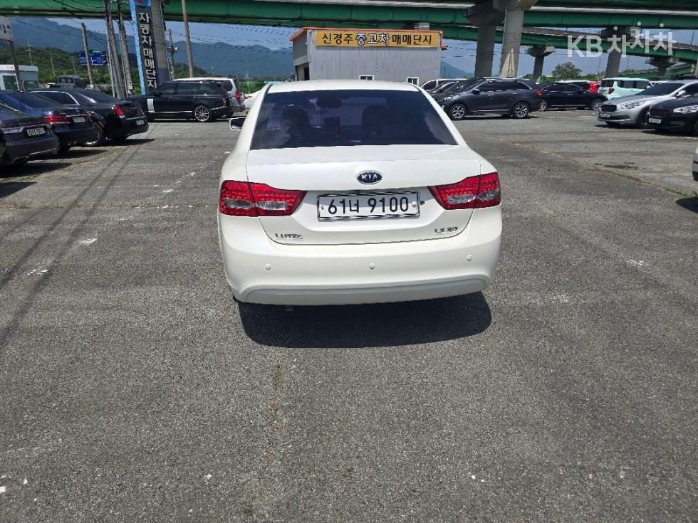 Kia K5 — miniaturë 8