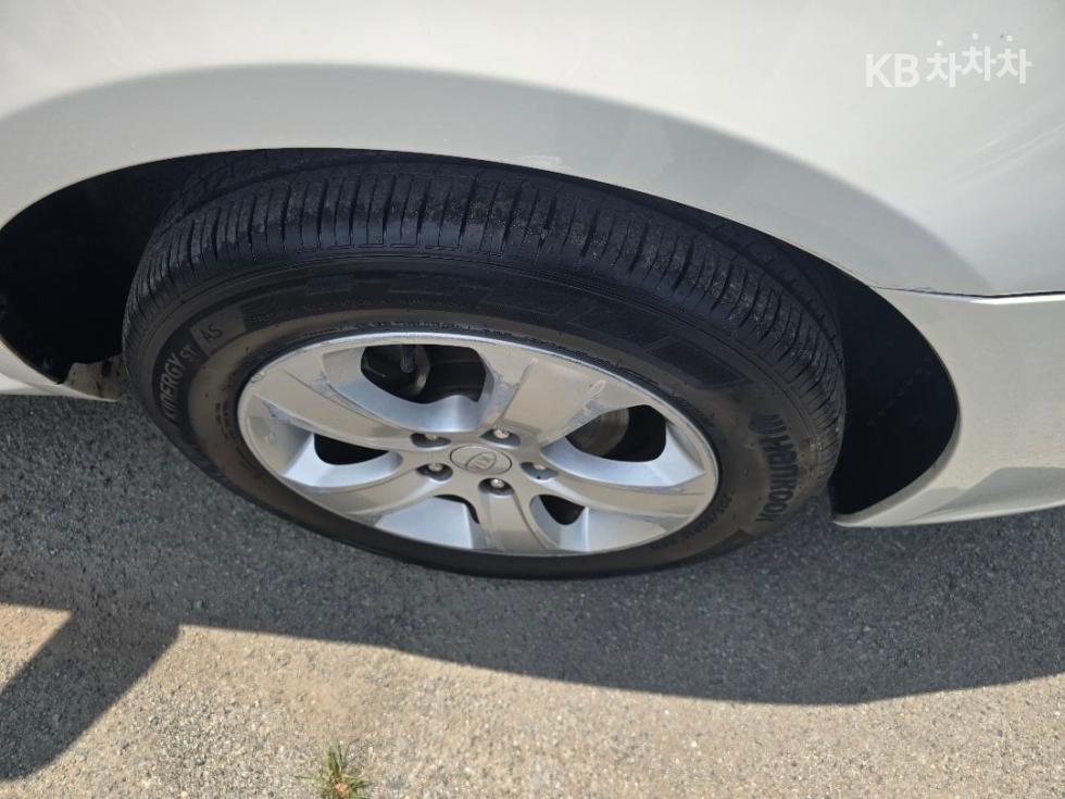 Kia K5 — miniaturë 9