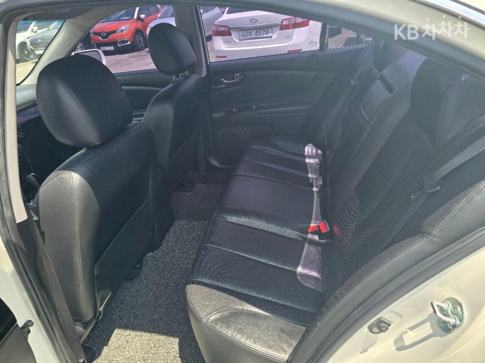 Kia K5 — miniaturë 11