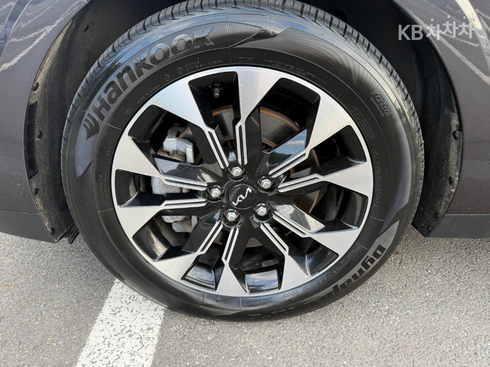 Kia Carnival — miniaturë 26