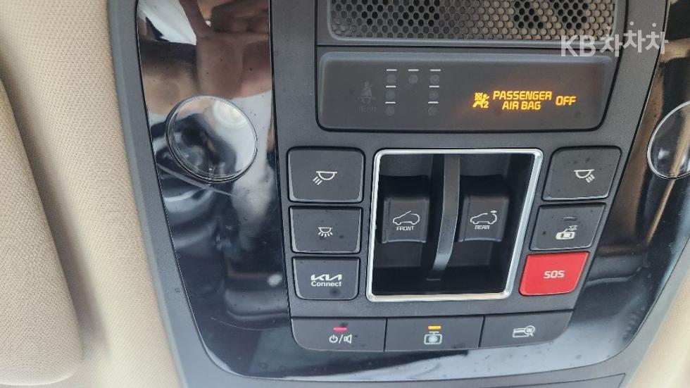 Kia Carnival — miniaturë 7