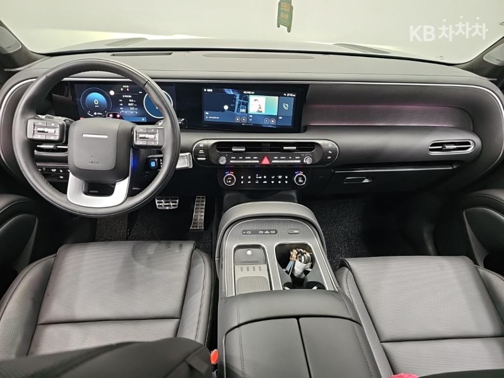 2025 Hyundai Used Car photo