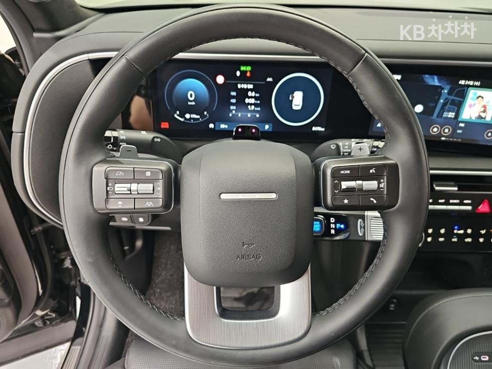 2025 Hyundai Used Car photo
