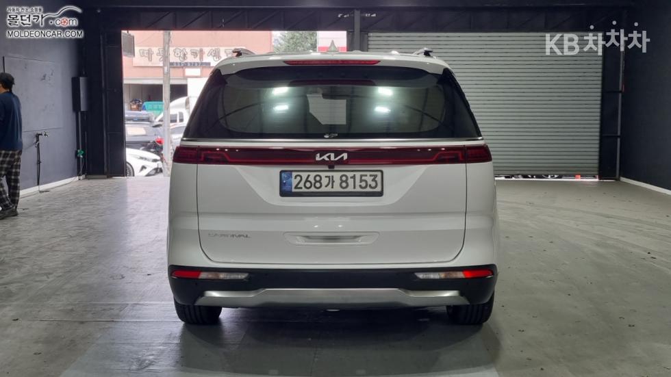 Kia Carnival — miniaturë 4