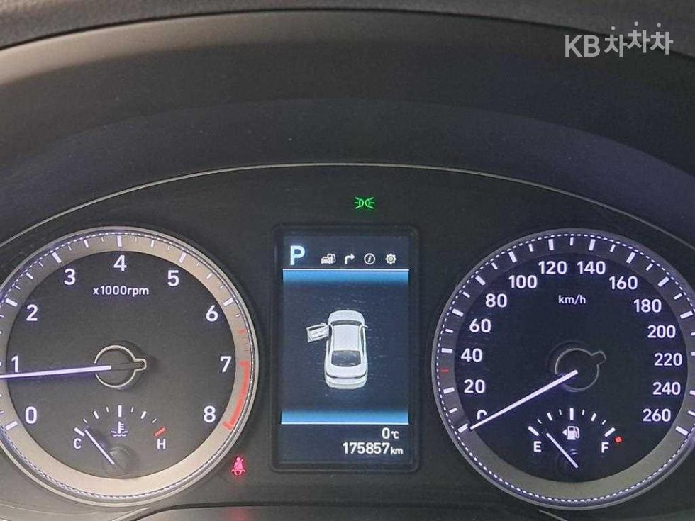 Hyundai Grandeur — miniaturë 8
