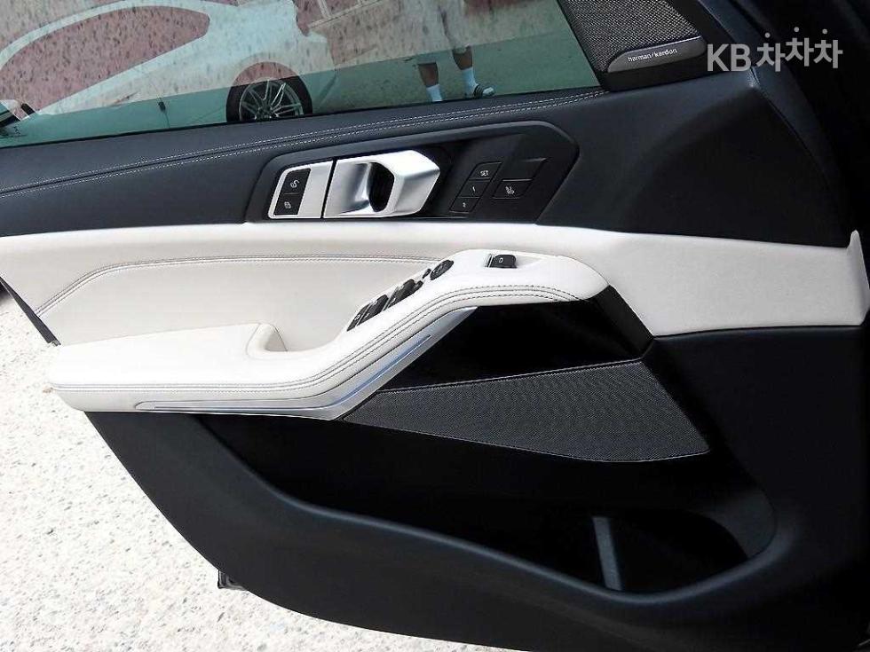BMW X5 — miniaturë 12