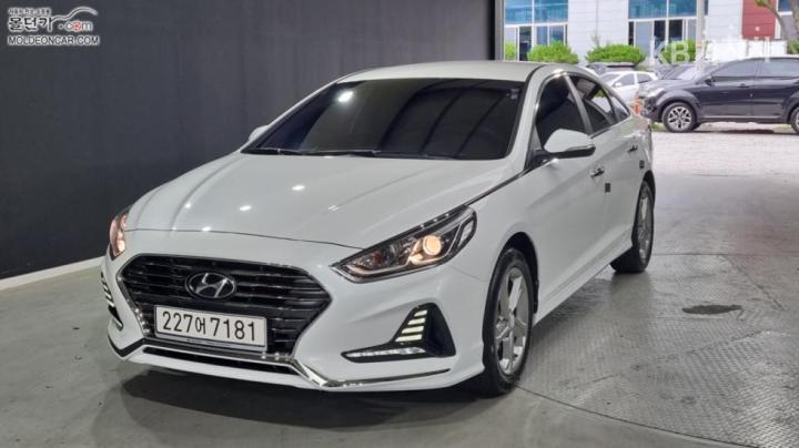 Hyundai Sonata 2.0 LPi 렌터카 — foto 1