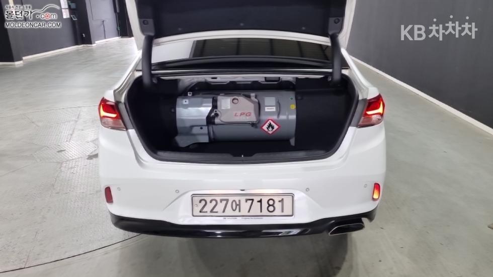 Hyundai Sonata — miniaturë 18