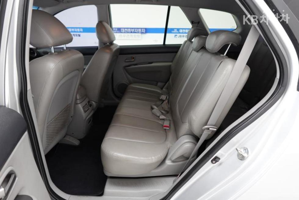 Kia Carens — miniaturë 19