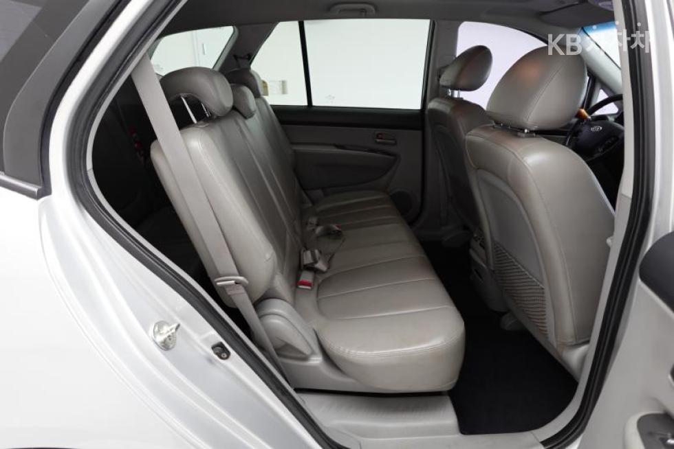 Kia Carens — miniaturë 20