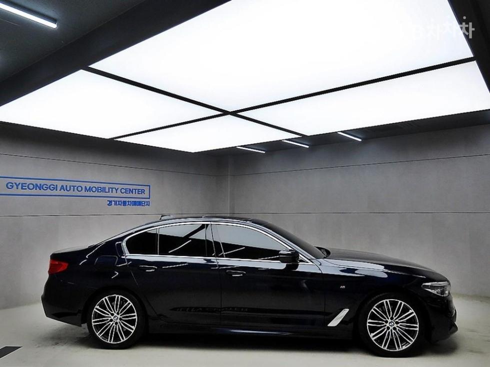 2019 BMW BMW 5 (G30) photo