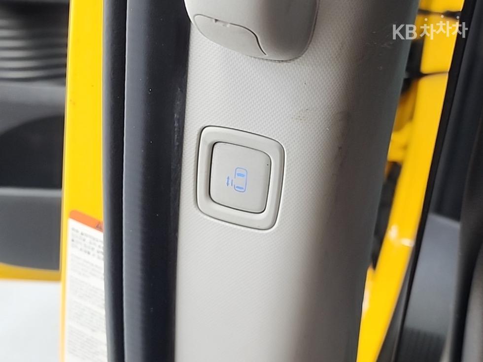 Hyundai Staria — miniaturë 15