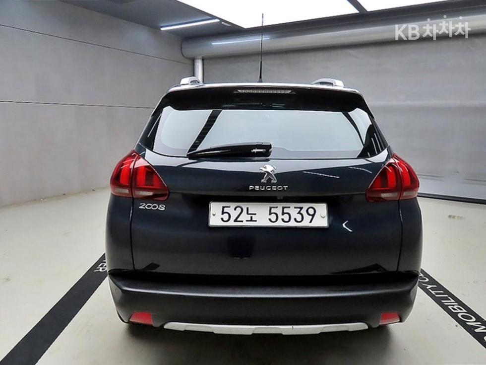 2017 Peugeot 2008 1 photo