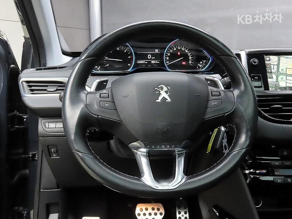 2017 Peugeot 2008 1 photo