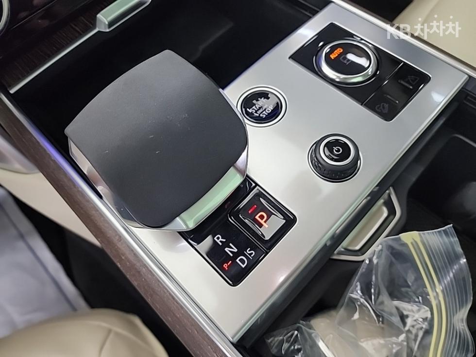 Land Rover Range Rover — miniaturë 8