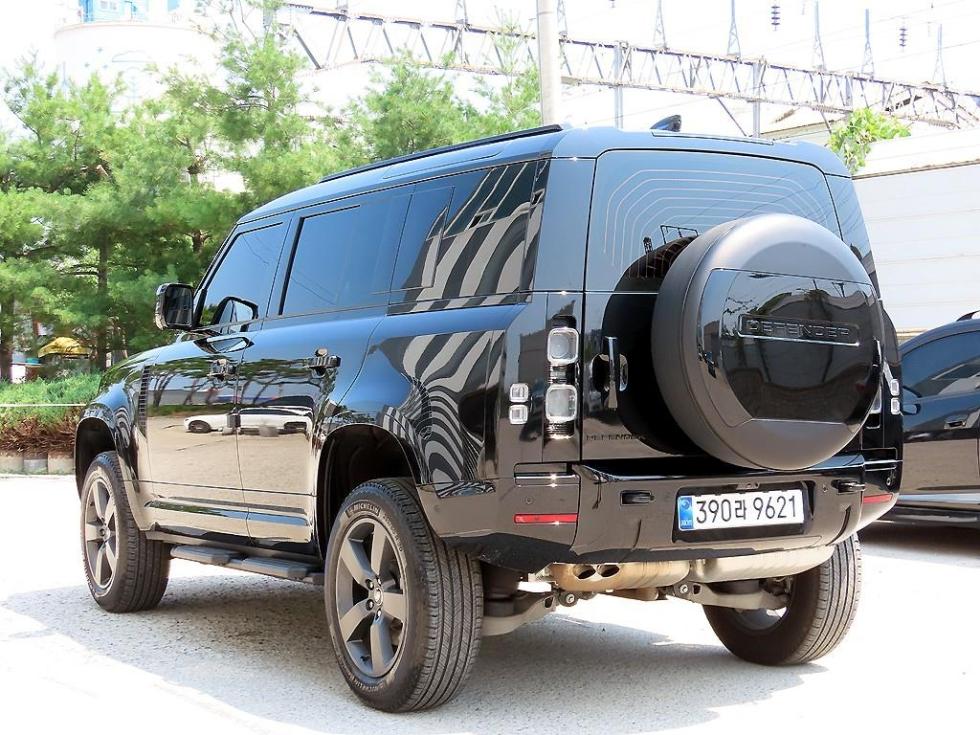 Land Rover Defender — miniaturë 3