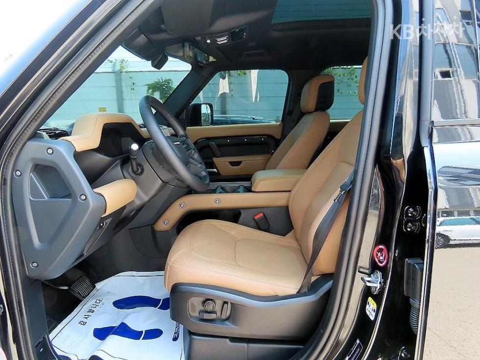 Land Rover Defender — miniaturë 5