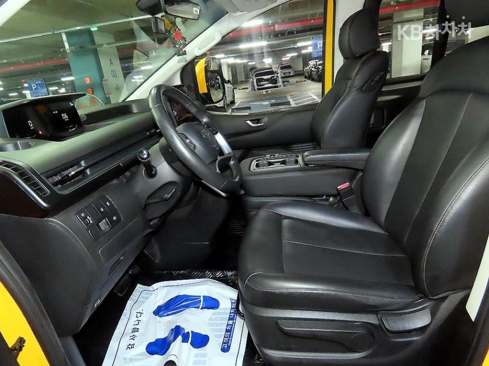 Hyundai Staria — miniaturë 6