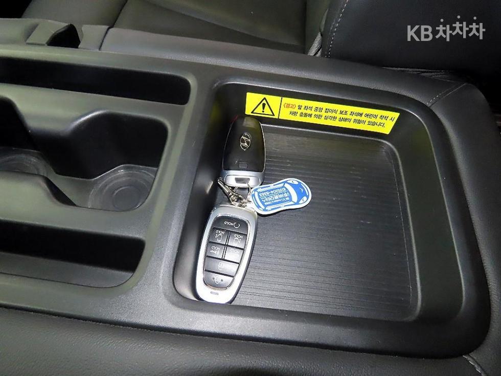 Hyundai Staria — miniaturë 13