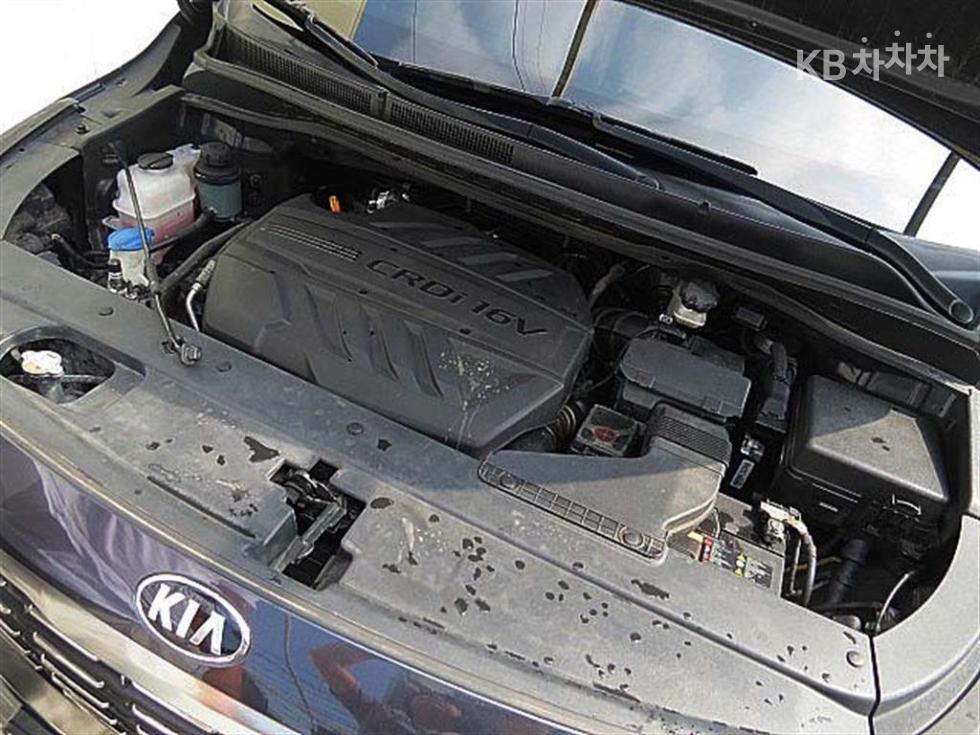 Kia Carnival — miniaturë 10