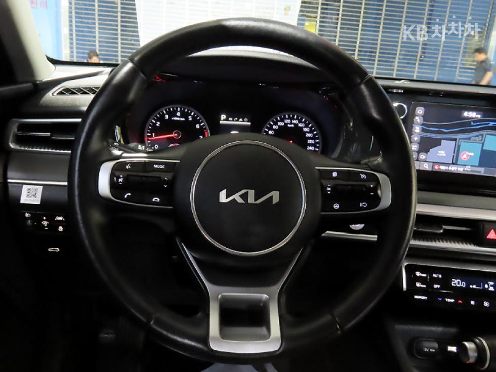 Kia K5 — miniaturë 10