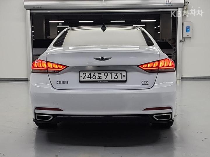 Hyundai Genesis Dh 2016 photo 3