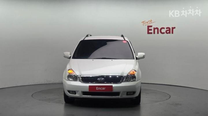 Kia Carnival — miniaturë 2