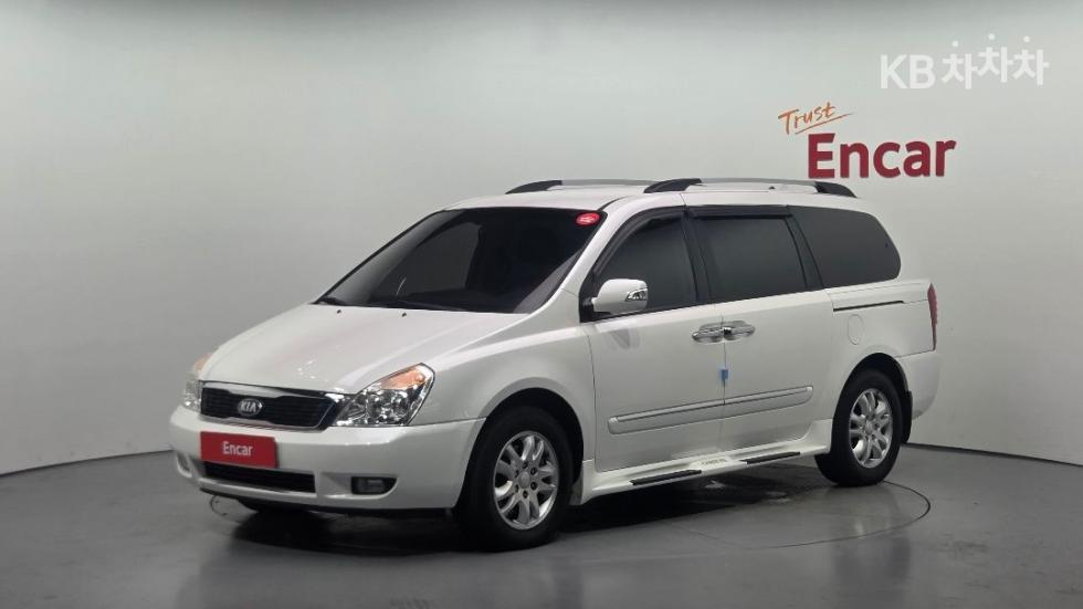 Kia Carnival — miniaturë 4