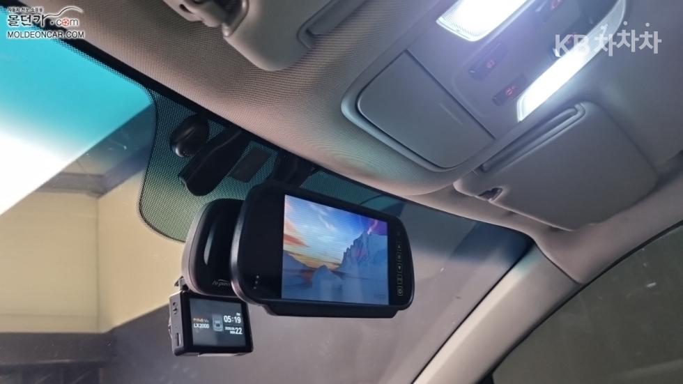 Kia Carnival — miniaturë 15