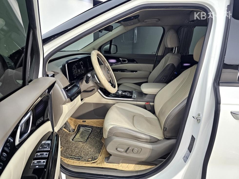Kia Carnival — miniaturë 7