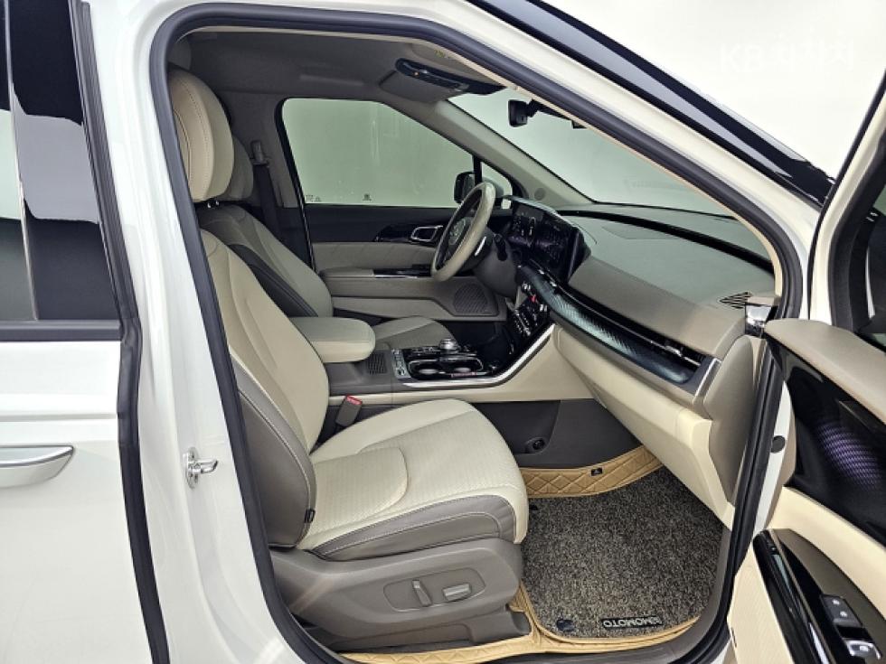 Kia Carnival — miniaturë 10