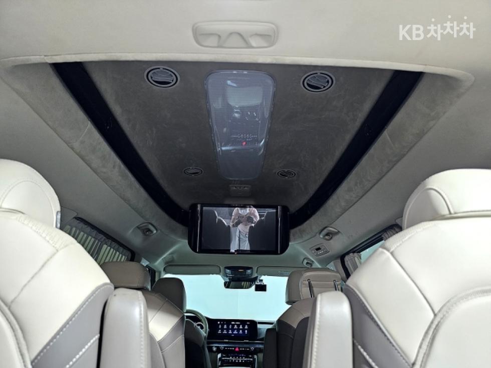 Kia Carnival — miniaturë 11