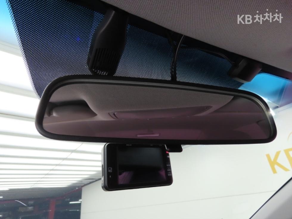 Hyundai Avante — miniaturë 17