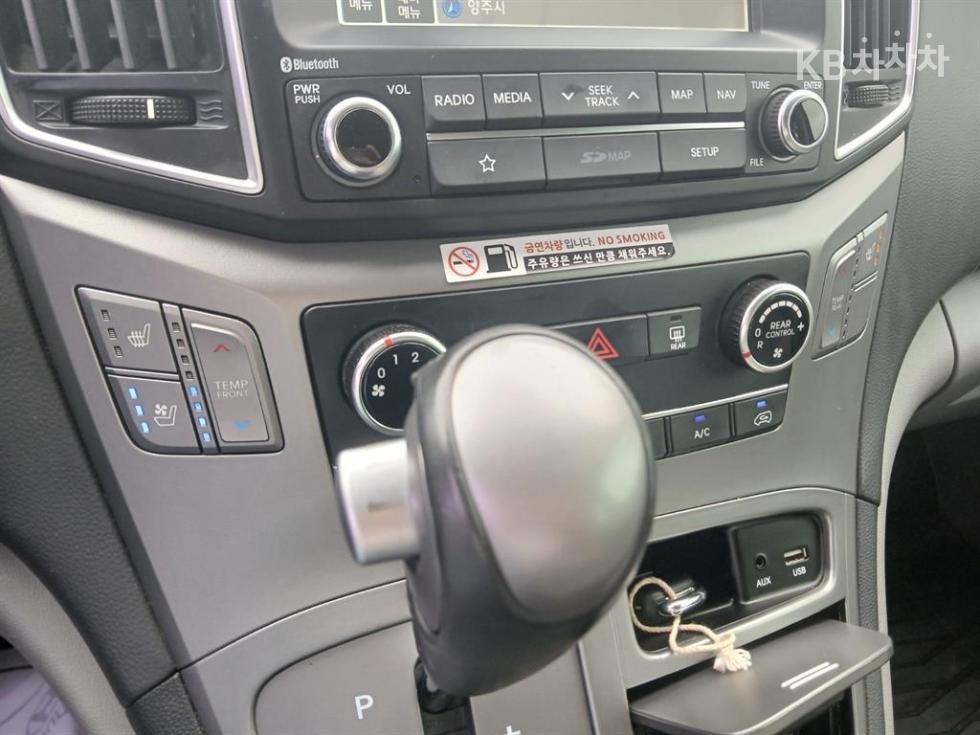 Hyundai Starex — miniaturë 10