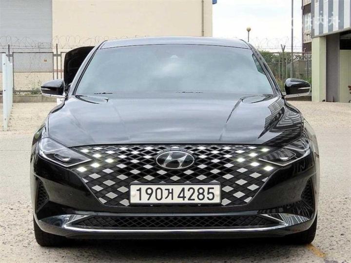 Hyundai Grandeur LPi 3.0 렌터카 — foto 1