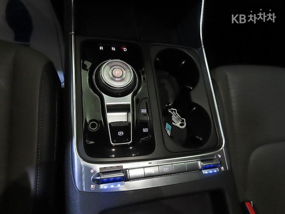 Kia Carnival — miniaturë 11