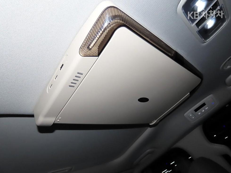 Kia Carnival — miniaturë 13