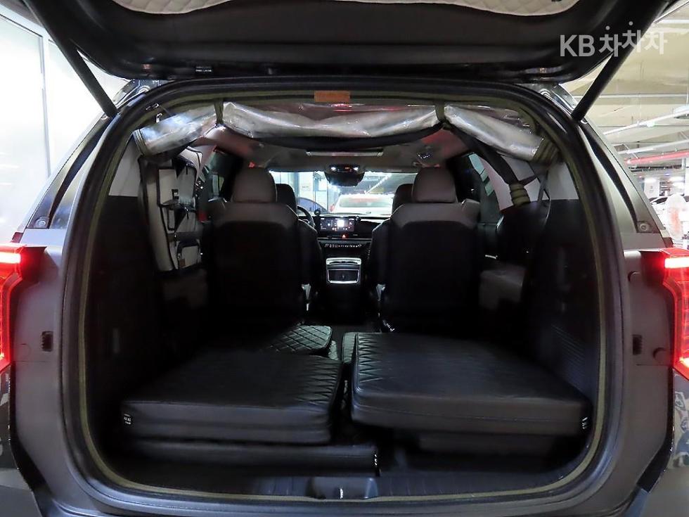 Kia Carnival — miniaturë 15