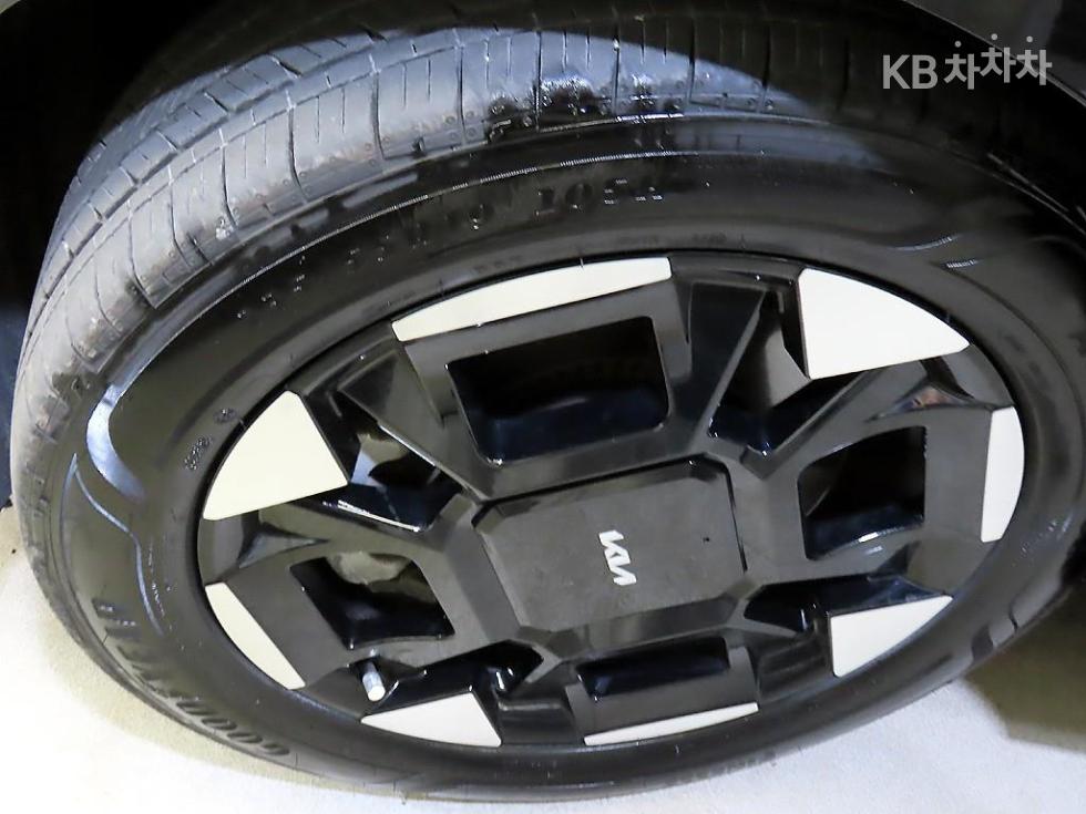 Kia Carnival — miniaturë 20