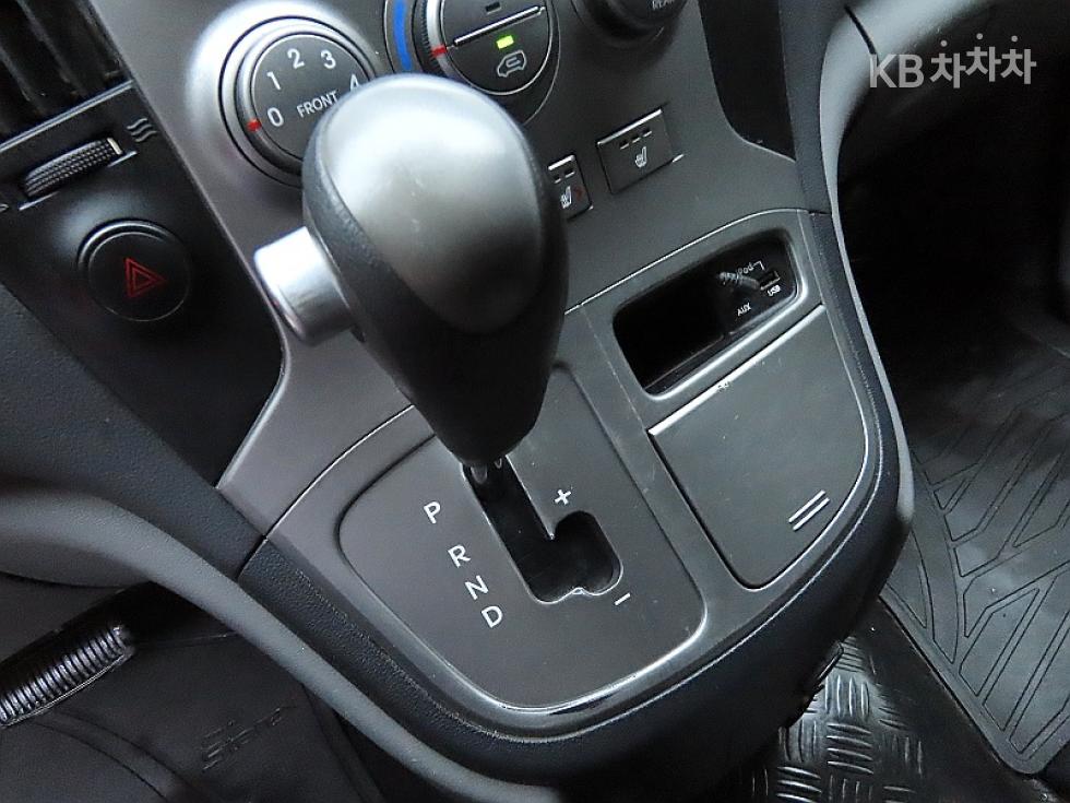 Hyundai Starex — miniaturë 9