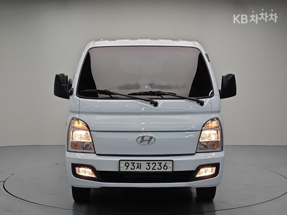 2021 Hyundai 2 photo