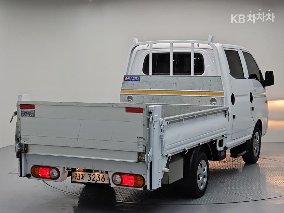 2021 Hyundai 2 photo