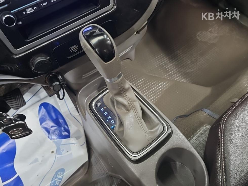 2021 Hyundai 2 photo